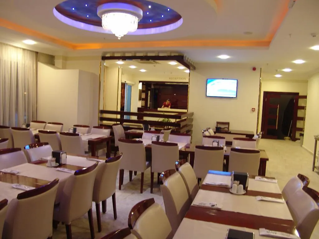 Izan Hotel イズミル